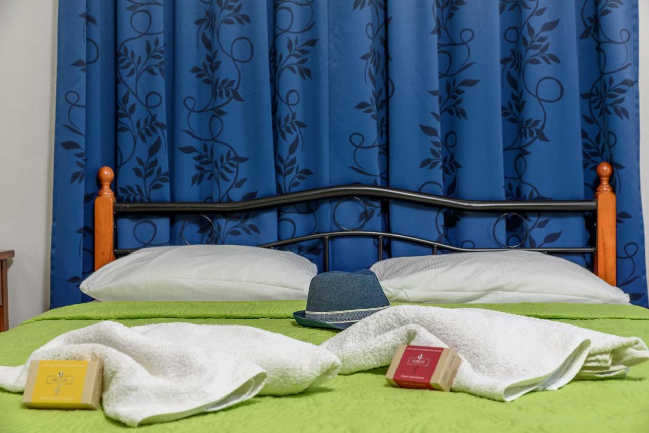 Des Roses Hotel Plataniász Kültér fotó