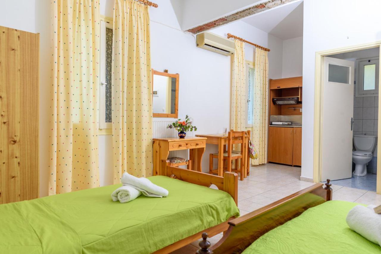 Des Roses Hotel Plataniász Kültér fotó