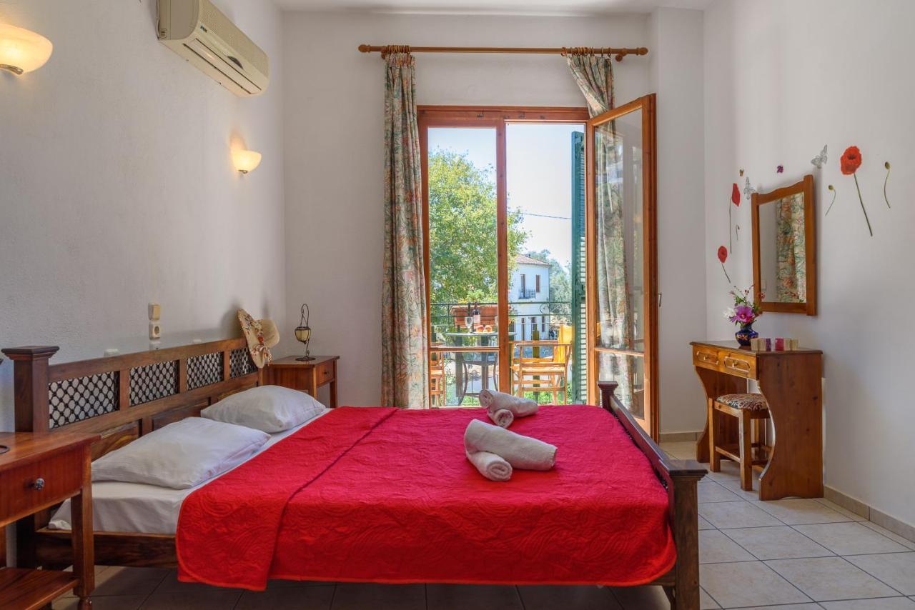 Des Roses Hotel Plataniász Kültér fotó