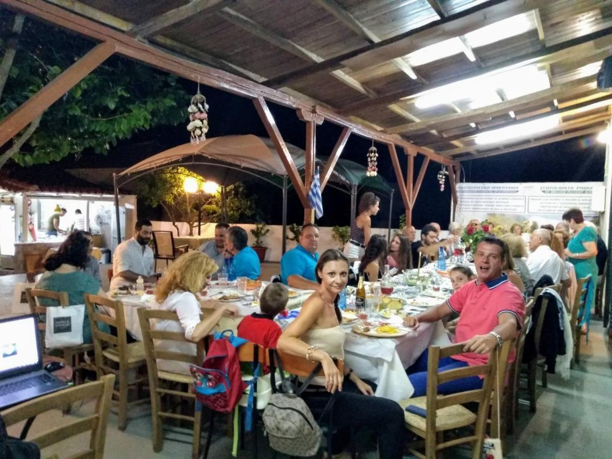 Des Roses Hotel Plataniász Kültér fotó