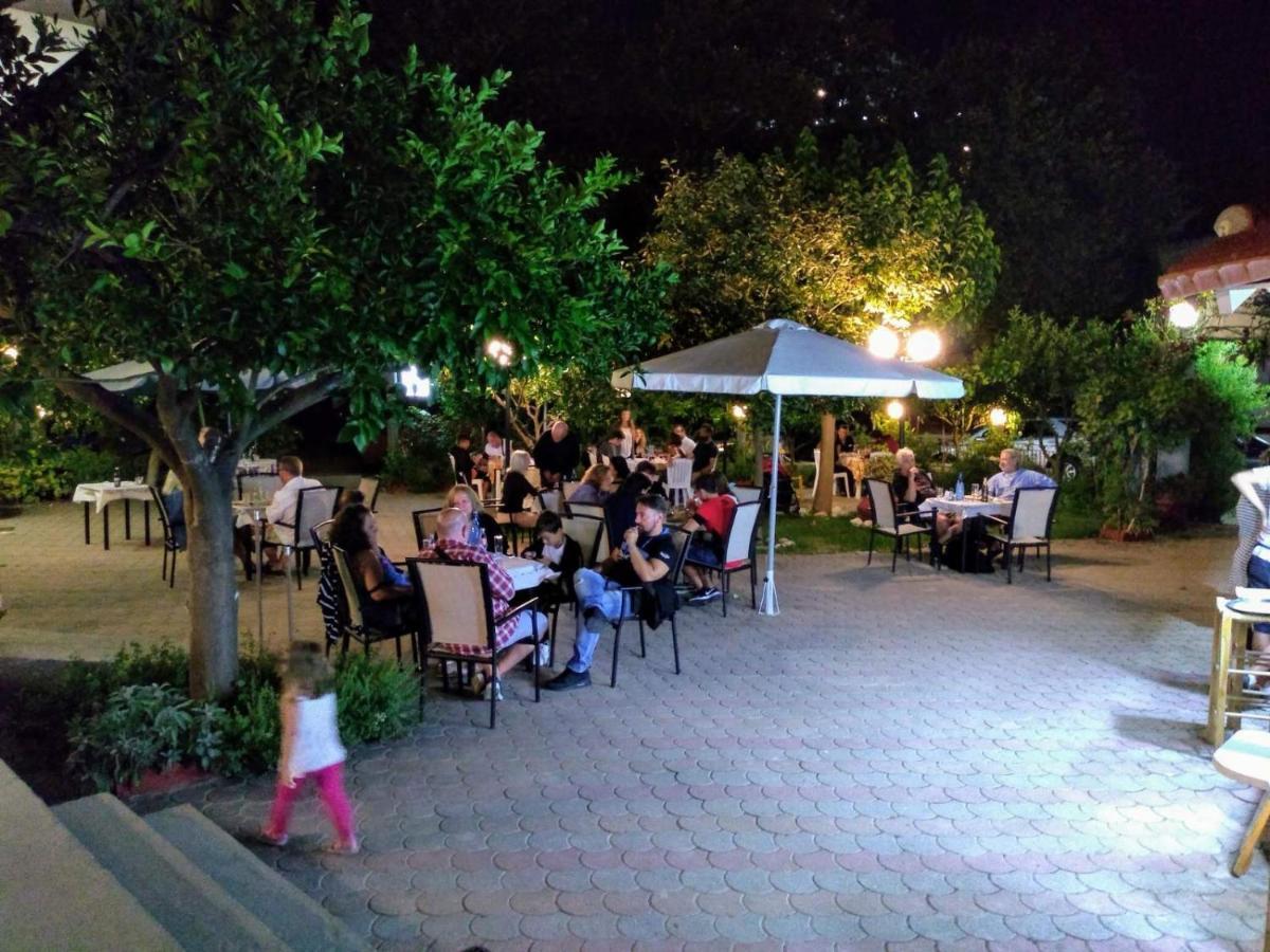 Des Roses Hotel Plataniász Kültér fotó