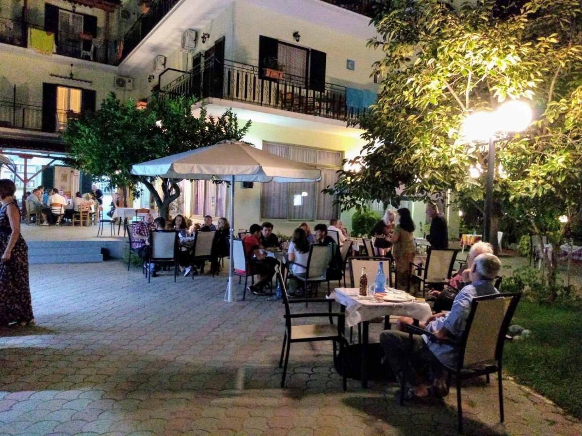 Des Roses Hotel Plataniász Kültér fotó